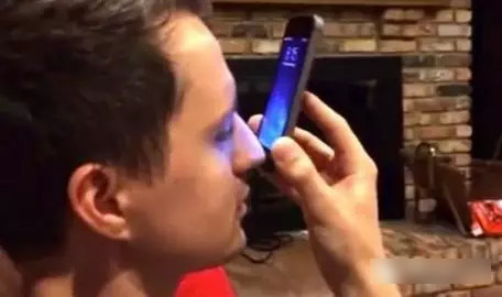 iPhone另类奇葩的解锁方式