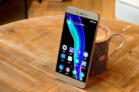 金立手机桌面主题壁纸的使用方法